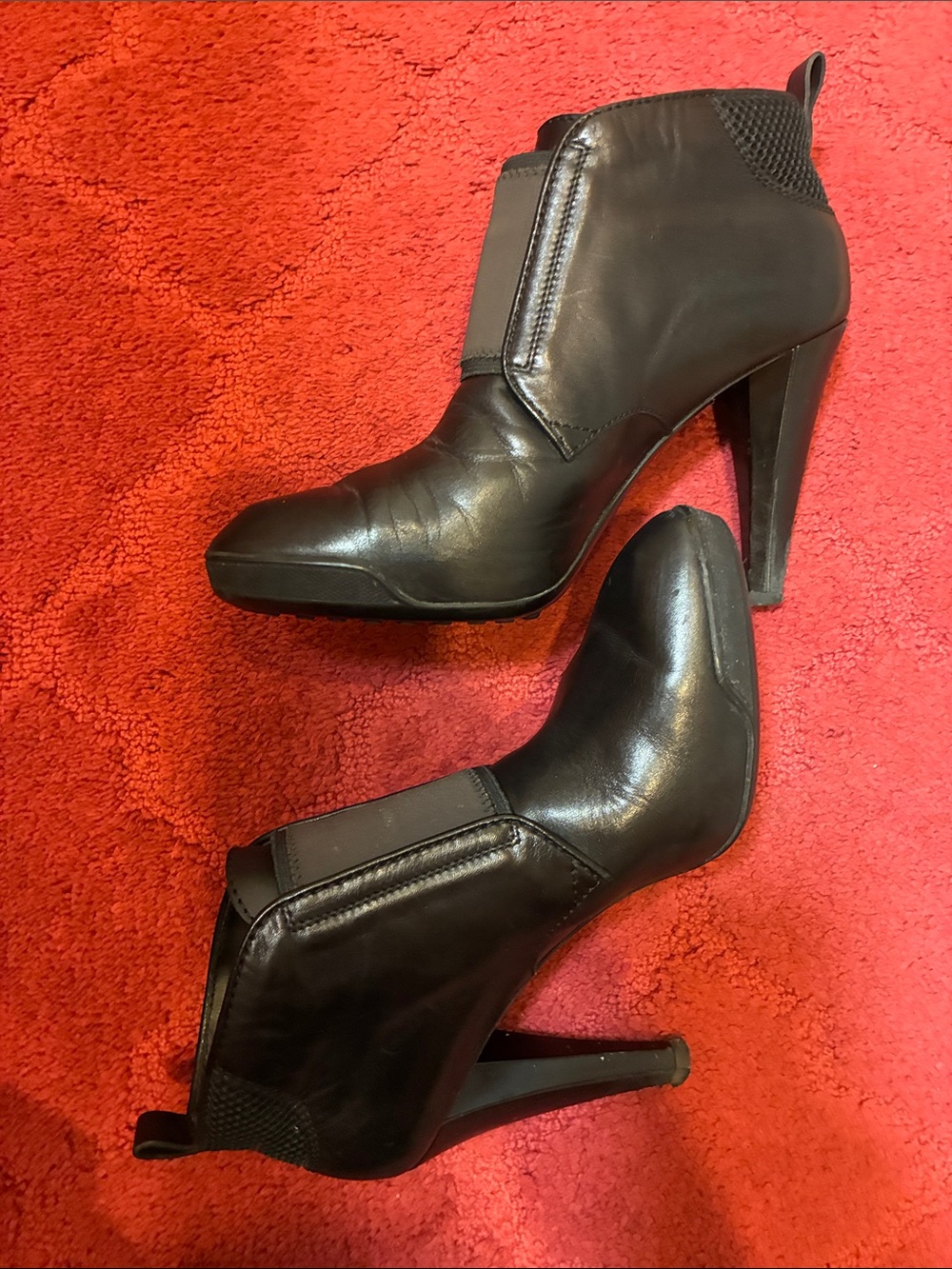 Tod's Black Leather Pointed Toe Ankle Booties